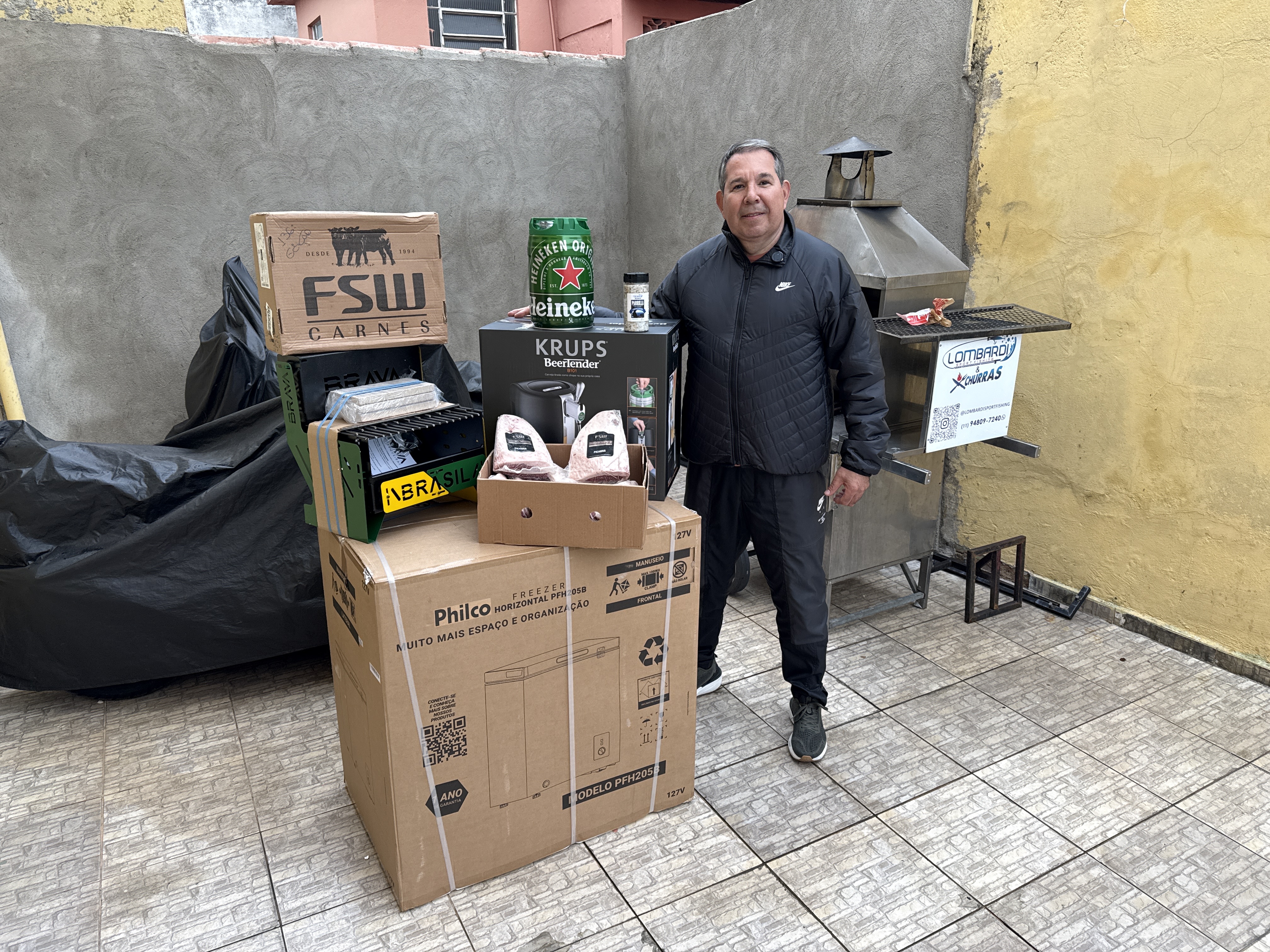 Lombardi Clássicos - 1cx.picanha1freezer1chopeira1chopp1churrasqueira