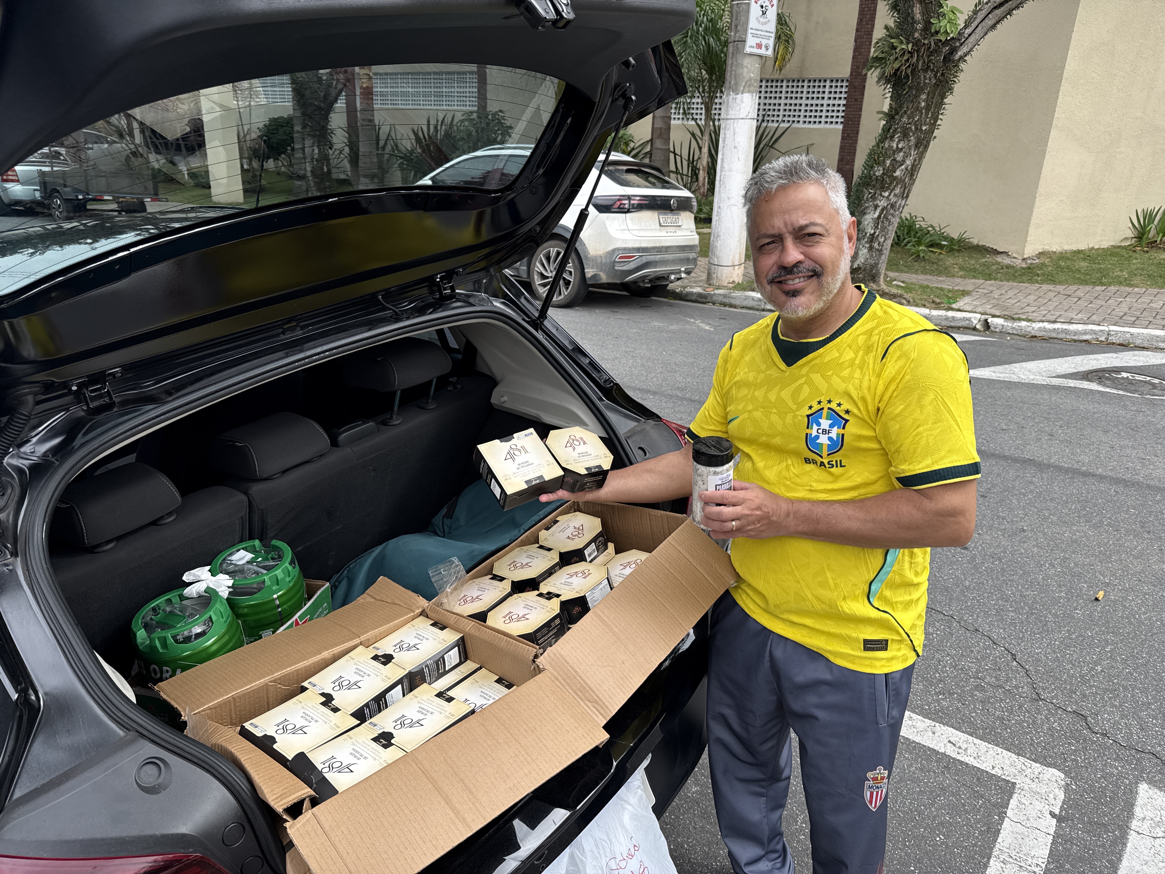 Lombardi Clássicos - 2 cx.hambúrguer 72 peças da 481 + sal parrilla