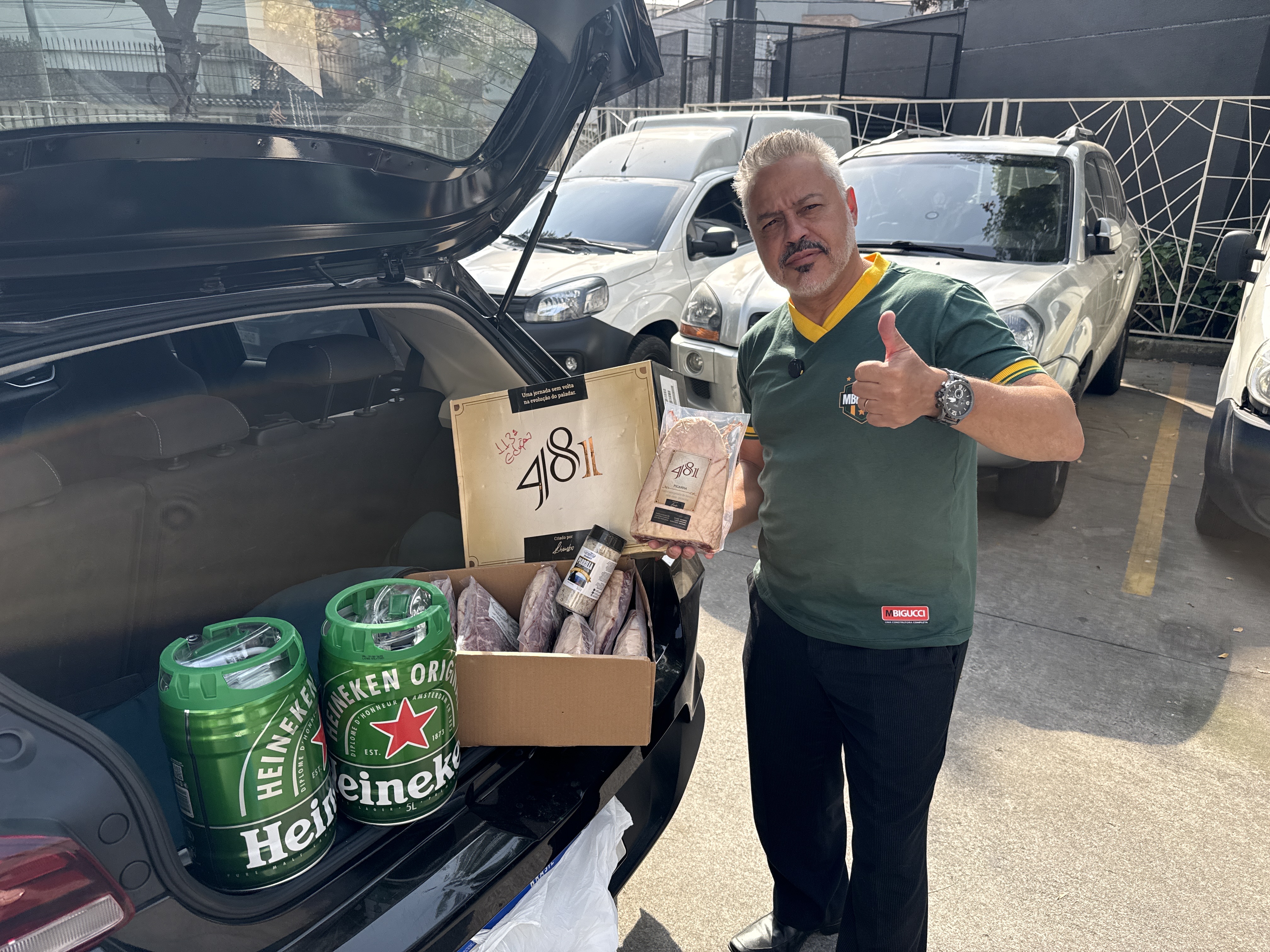 Lombardi Clássicos - 1 caixa de picanha 481 + 2 chopp + 1 sal
