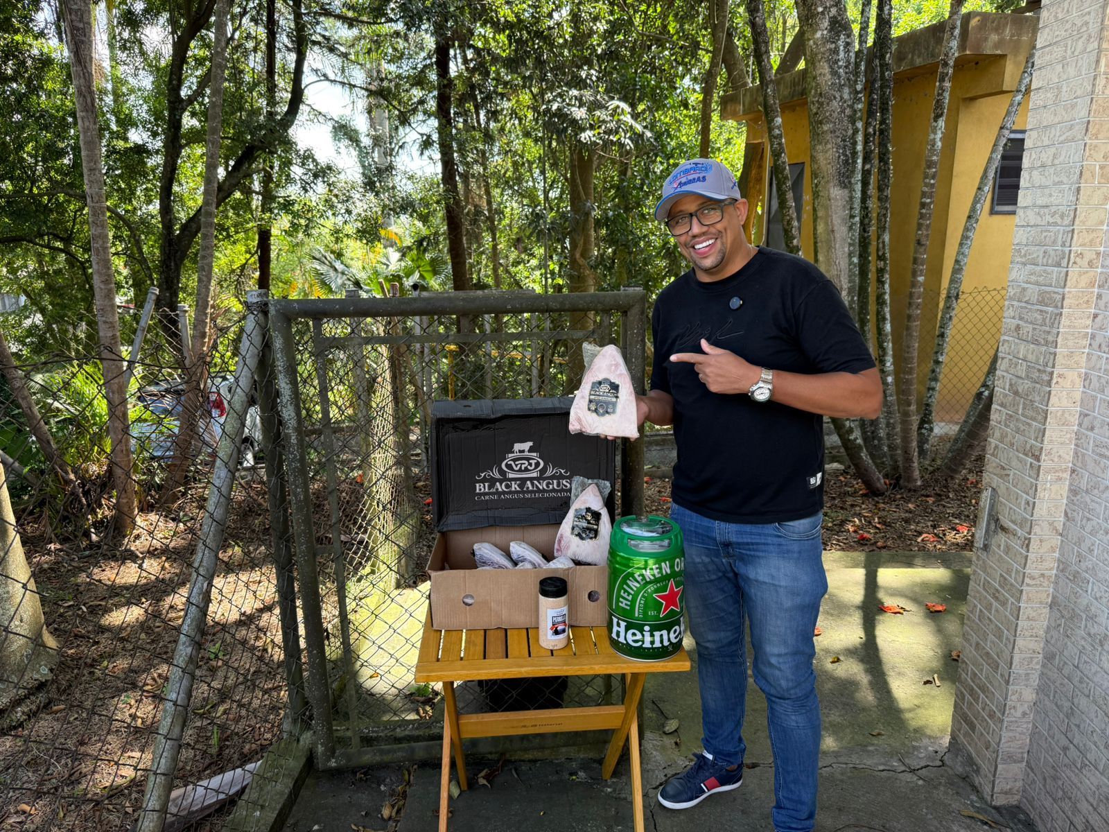 André Henrique de Oliveira Lombardi - 1cx. picanha black angus vpj + chopp + sal + boné