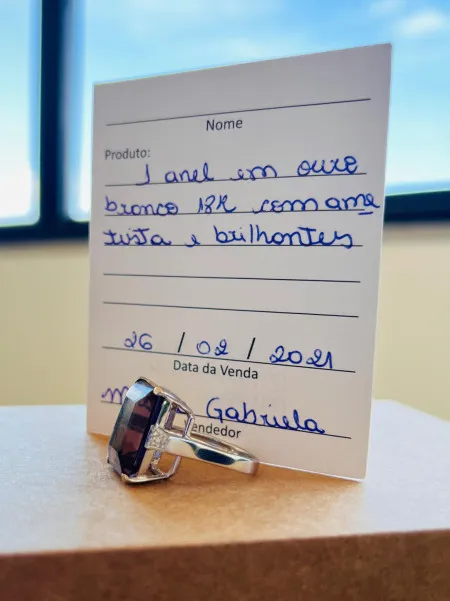 Centro Espirita Cavaleiros da Luz - Anel em ouro branco 18k com ametista e brilhantes