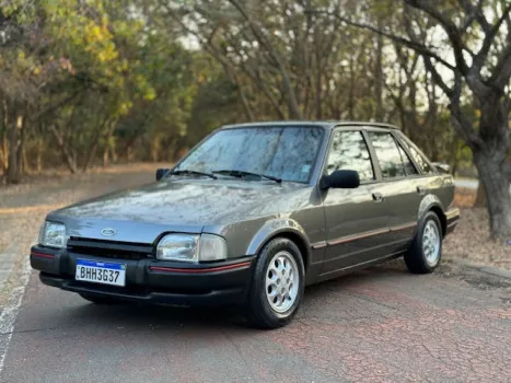 Ação ford escort guarujá 1.8 com ar (fechou, sorte