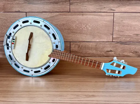 Ação 588 = cavaco ou banjo, o ganhador escolhe