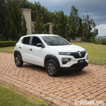 Rodrigo Custom - Kwid 2024 completo ou 25k no pix.