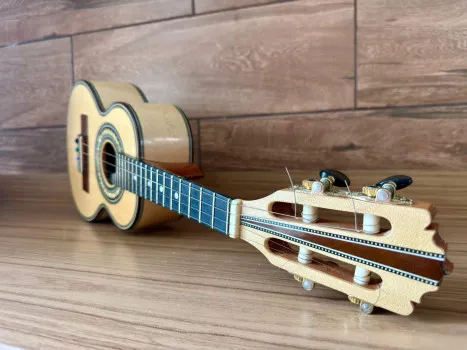 Rifas do Nicolau - Ação 627: cavaco baiano ou banjo rogério santos