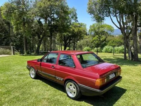 Voyage gls 1.8 turbo recaro monocrom?tico + r$500