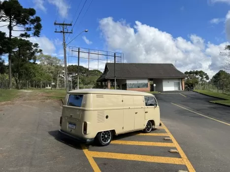 Kombi furg?o bege legalizada+ r$ 500,00 +4pr?mios