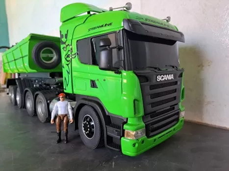 Scania r620 verde + carreta