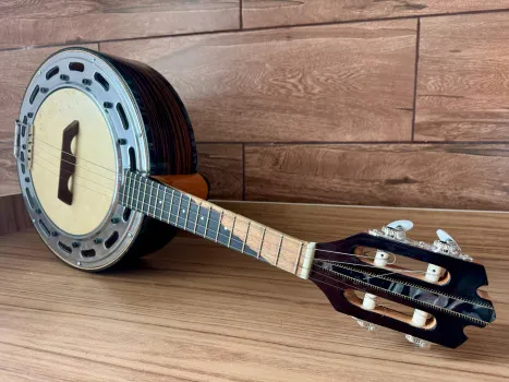 Ação 596=cavaco ou banjo, o ganhador escolhe