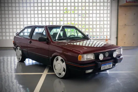 Stock Clássicos - Gol gts 1991 cor exclusiva vermelho montana