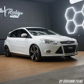 Rodrigo Custom - Ford focus 2015 aro 19 1.6 flex ou 40k no pix