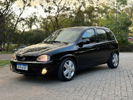 Ação corsa milenium com ar condicionado