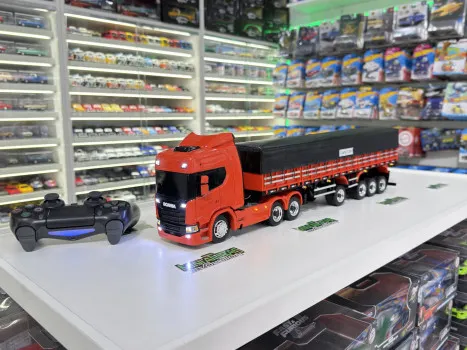 Minis Evolution - Scania com carreta 4 eixo de controle remoto 1/32