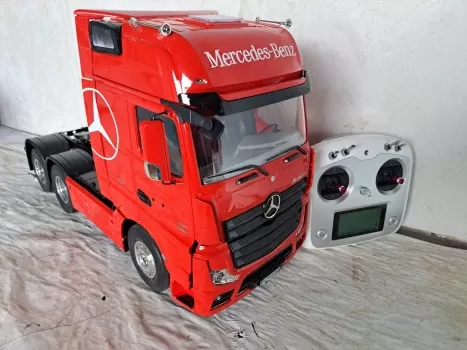 Mb actros vermelho 6x4