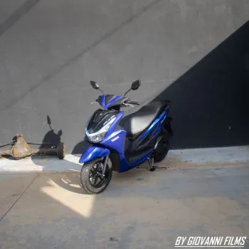 STUDIO RODRIGO CUSTOM - Yamaha fluo 125cc 0km ou 12k no pix.