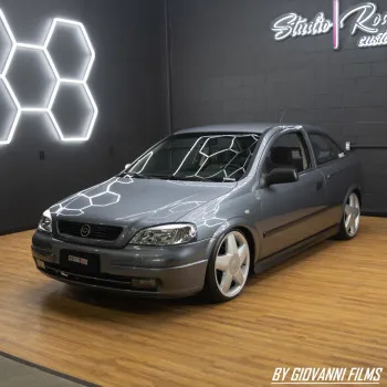 Rodrigo Custom - Gm astra gl 1.8 2001 ou 18k no pix.