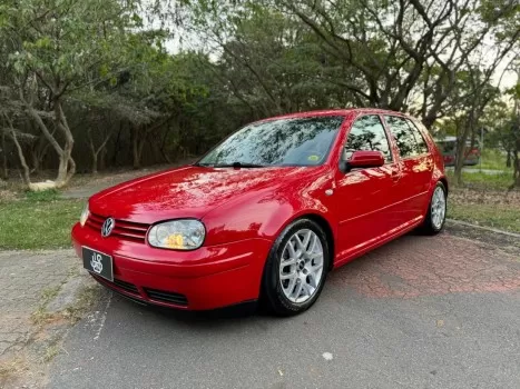 Ação golf gti vermelho tornado