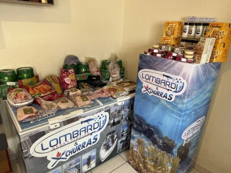 André Henrique de Oliveira Lombardi - Kit natalino 66 itens