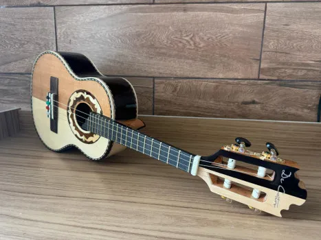 Ação 559 = cavaco ou banjo, o ganhador escolhe