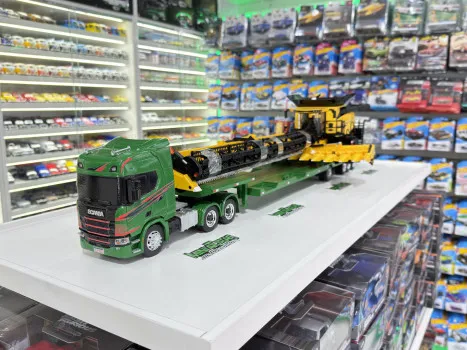 Minis Evolution - Scania prancha + colheitadeira new holland 1/32