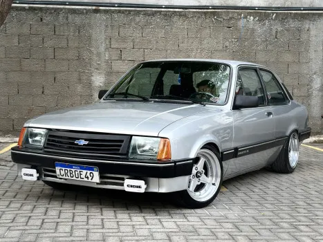 Chevette dl prata + mil reais