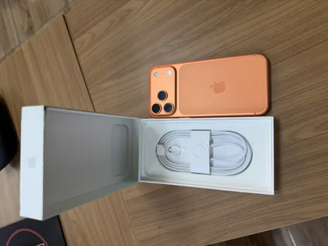 CBA Low Garage - Iphone 17 pro max 512gb ou 8000 no pix