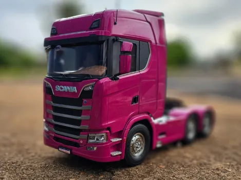 RFC Miniaturas - Scania 770s pink