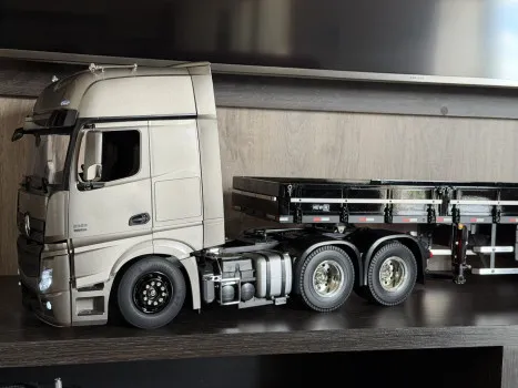 RC Blue - Actros com carreta randon