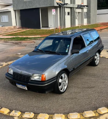 Aurelio Amaral - Kadett ipanema 1.8 com rodas 17