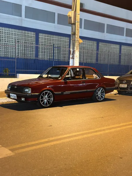 Ronaldo ferreira da silva - Chevette 1993 com suspensão a ar,rodas aro 17
