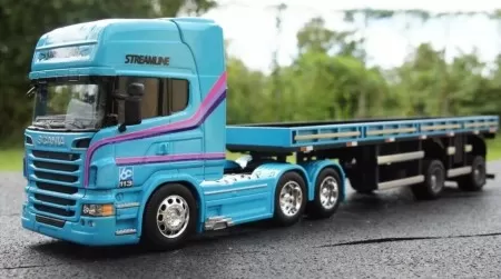 Cojunto scania 60 anos + r730