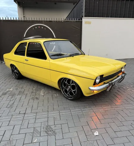 Danclassicos - Chevette tubarão 1976 amarelo lótus