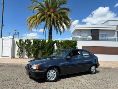 Kadett gl 1.8 c/ direção hidráulica (fechou, sorte
