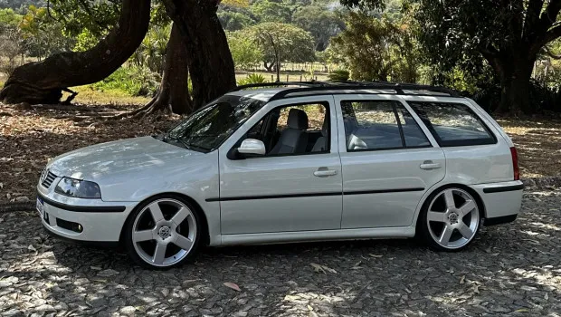 ABJ Garage - Parati 1.6 2000 confortline branco nacar ou 40k