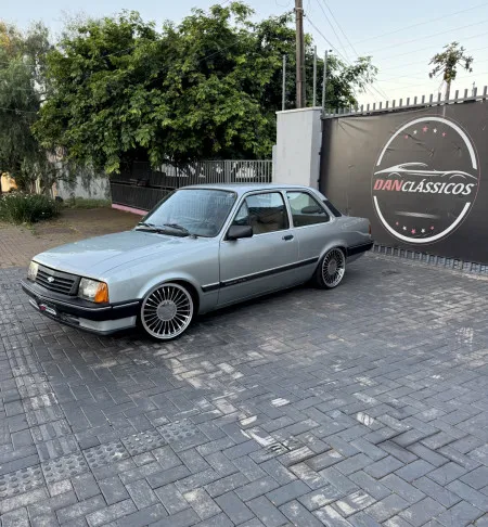 Danclassicos - Chevette sl 1988 prata lunar metálico