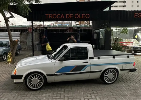 Chevy dl + mil reais