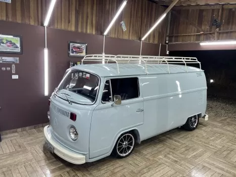 Kombi furg?o azul diamente + r$500