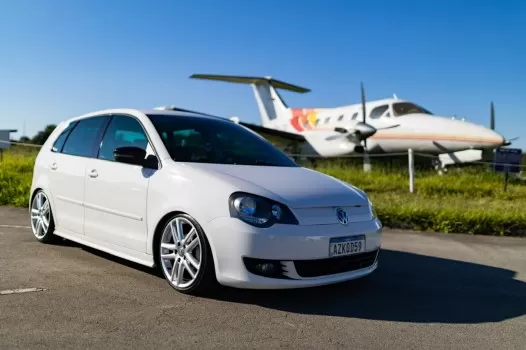 Ação polo 1.6 branco